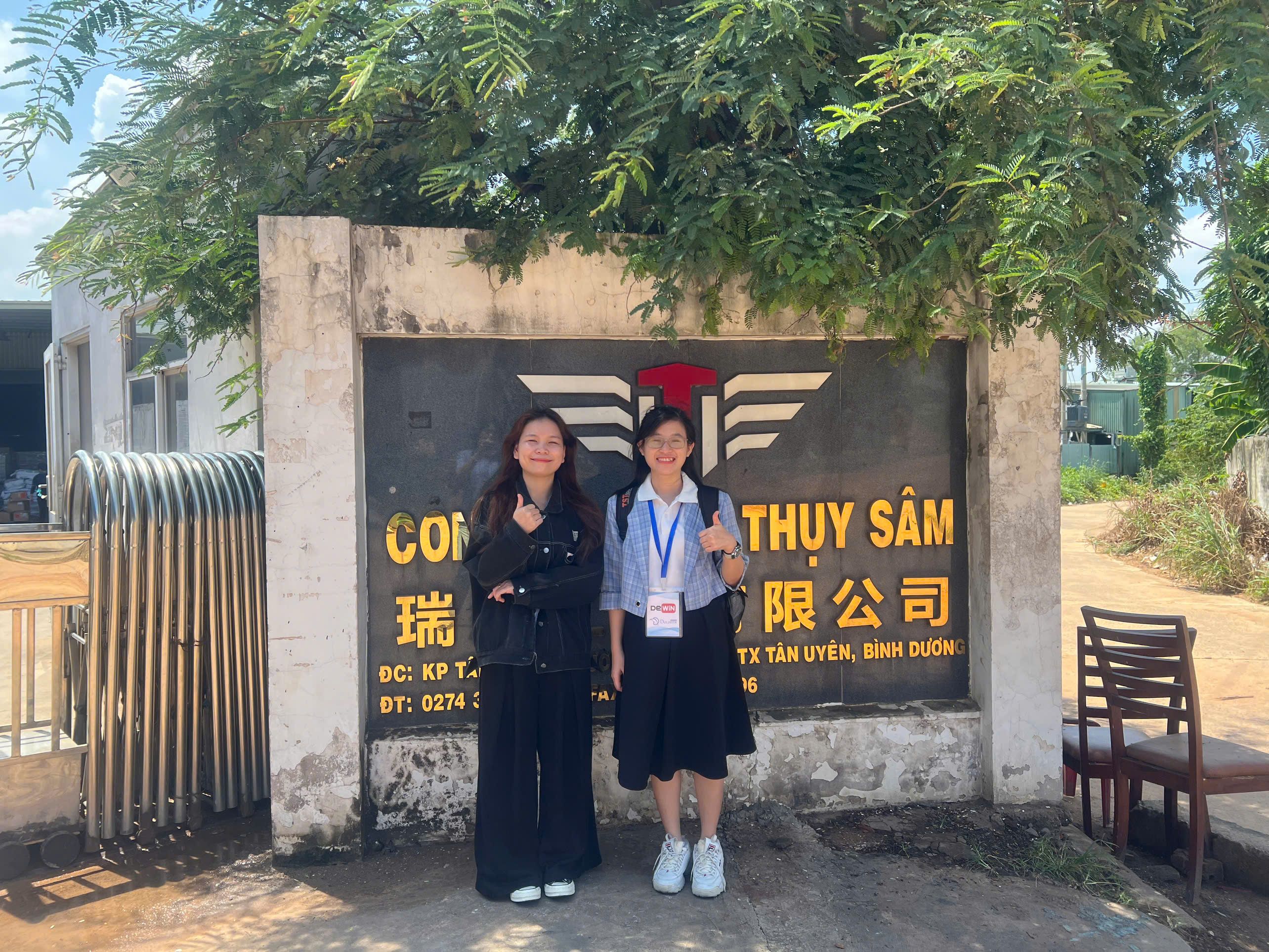 Photo with sale leader.jpg